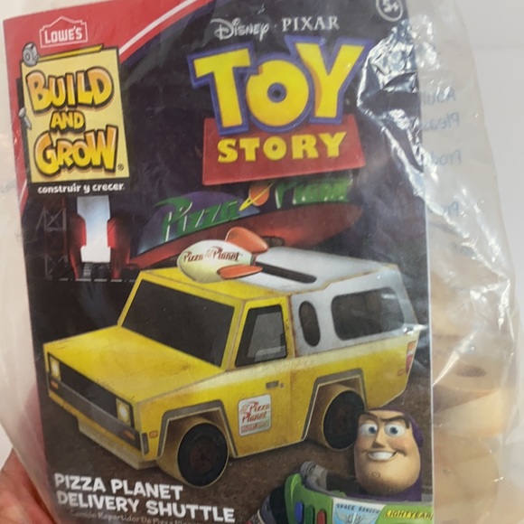 Disney Pixar Toy Story Wood Car Craft Kit - Picture 4 of 5